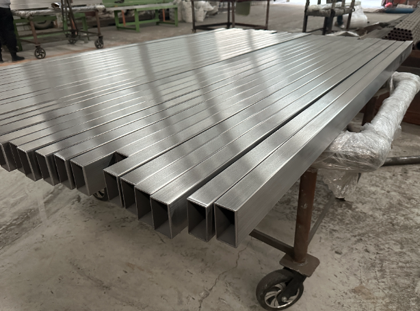 河东新能源汽车用不锈钢方管 现货